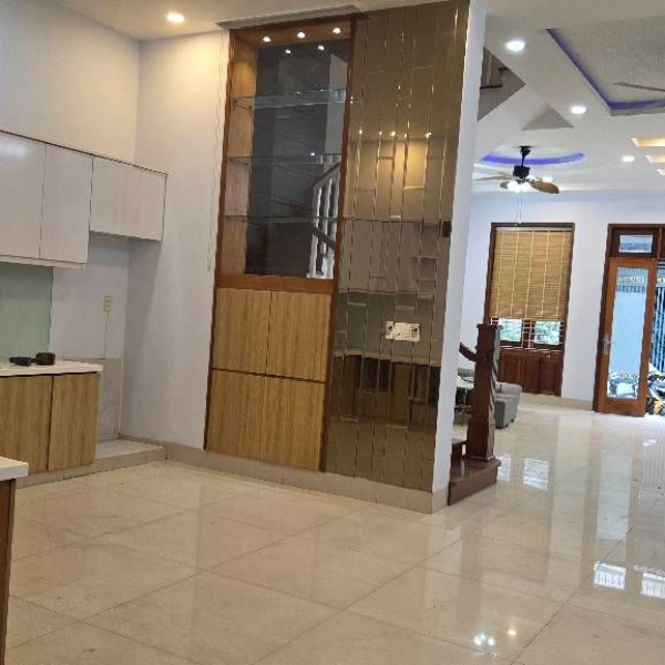 Nhà đẹp sát AEON Tân Phú, hẻm 8m ô tô tránh, 6PN 6WC, DT 6x14m, giá 8,25 tỷ