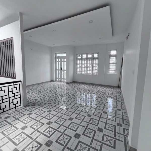 Bán Nhà 3 Tầng Đẹp Đường Số 10, Bình Hưng Hòa B, Bình Tân – Sổ Hồng Riêng – Giá 5.5 Tỷ