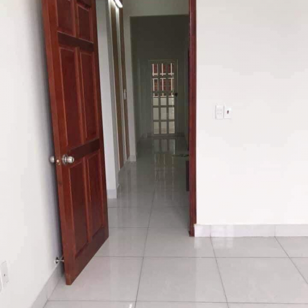 Bán nhà 65m2 Quận Tân Phú chỉ 4,2 tỷ 