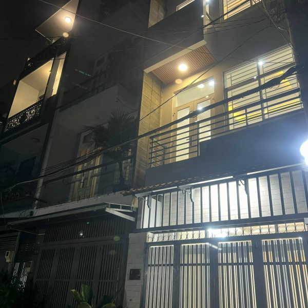 Nhà 56 m2 3 lầu đúc Phú Thọ Hoà Tân Phú 