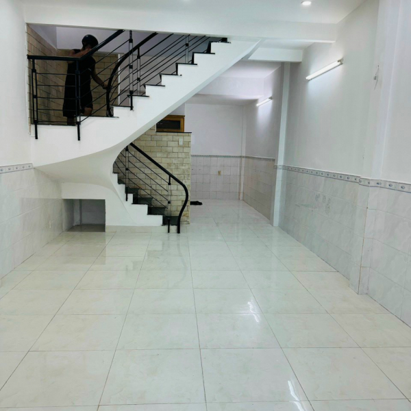 Nhà 1 lầu đúc 60 m2 Nguyễn Hữu Tiến Tân Phú 