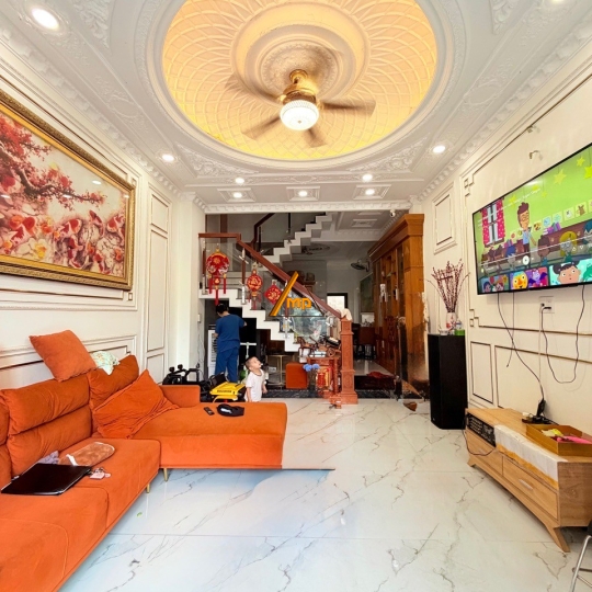 Bán nhà 4 tầng Phạm Đăng Giảng Bình Tân, 61m², 4PN, full nội thất, ô tô đậu cửa – 7,5 tỷ