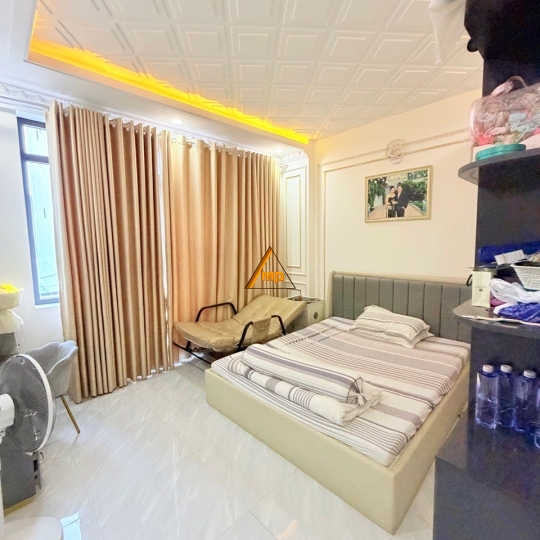 Bán nhà 4 tầng Phạm Đăng Giảng Bình Tân, 61m², 4PN, full nội thất, ô tô đậu cửa – 7,5 tỷ