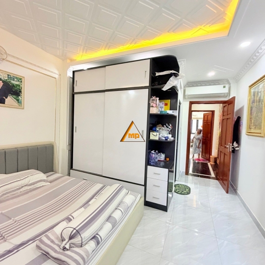 Bán nhà 4 tầng Phạm Đăng Giảng Bình Tân, 61m², 4PN, full nội thất, ô tô đậu cửa – 7,5 tỷ