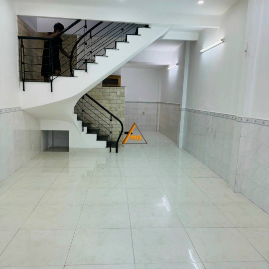 Nhà 1 lầu đúc 60 m2 Nguyễn Hữu Tiến Tân Phú 