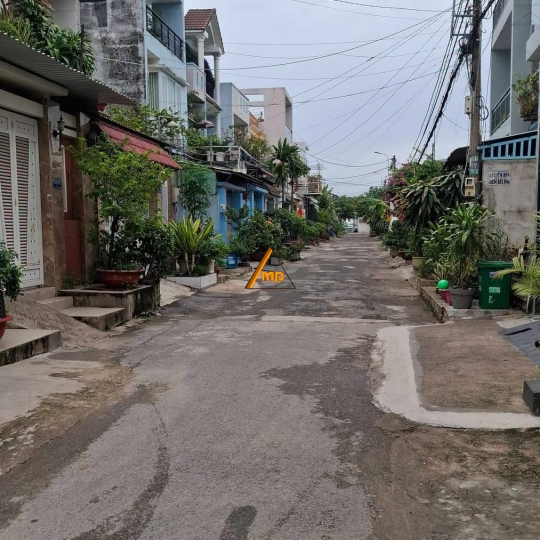 Nhà 100 m2 Bà Điểm Hóc Môn chỉ 3,5 tỷ 