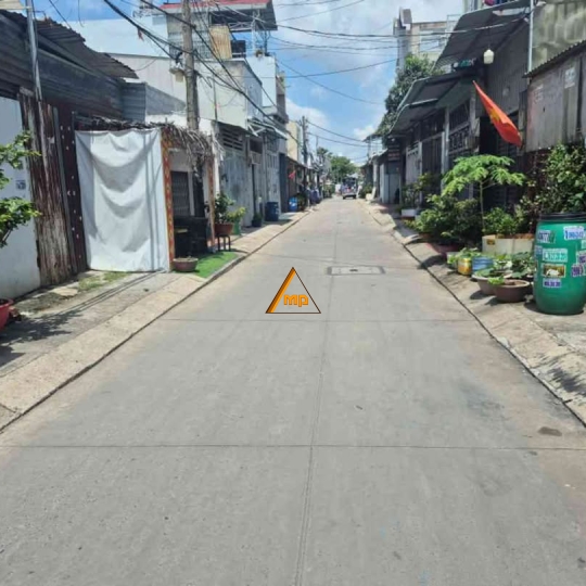 Bán nhà 3 tầng gần Võ Văn Vân Bình Chánh, đường 7m thông, giá 4 tỷ
