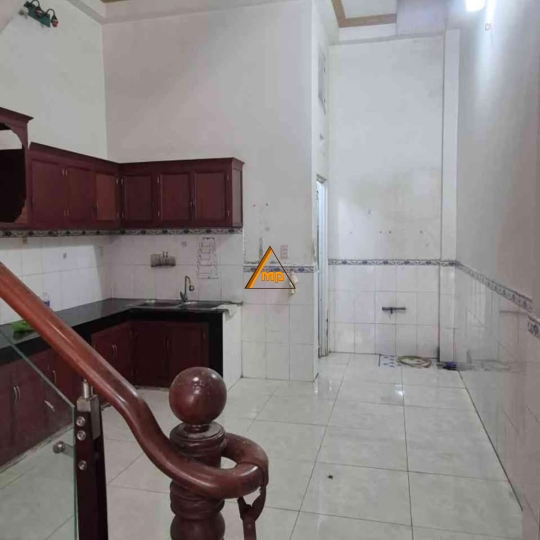 Bán nhà 3 tầng gần Võ Văn Vân Bình Chánh, đường 7m thông, giá 4 tỷ