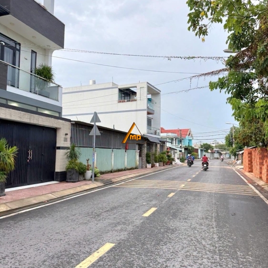 Bán đất gần Nguyễn Ảnh Thủ Hóc Môn 9x15m, 135m² full thổ cư – giá 4,15 tỷ