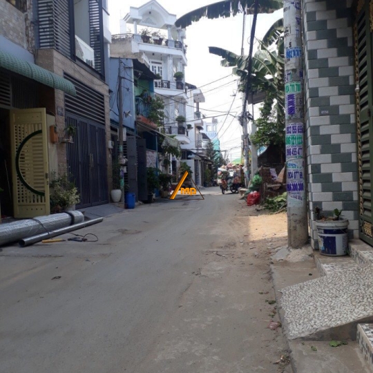 Bán nhà 1 lầu đúc mới 2.95 tỷ  Liên khu 4-5,Bình Tân.