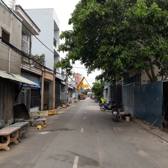 Bán nhà 5*9 1 lầu ,hẻm thông 7 m 3,25 tỷ  sổ hồng riêng Đường Nguyễn Thị Tú Bình Tân